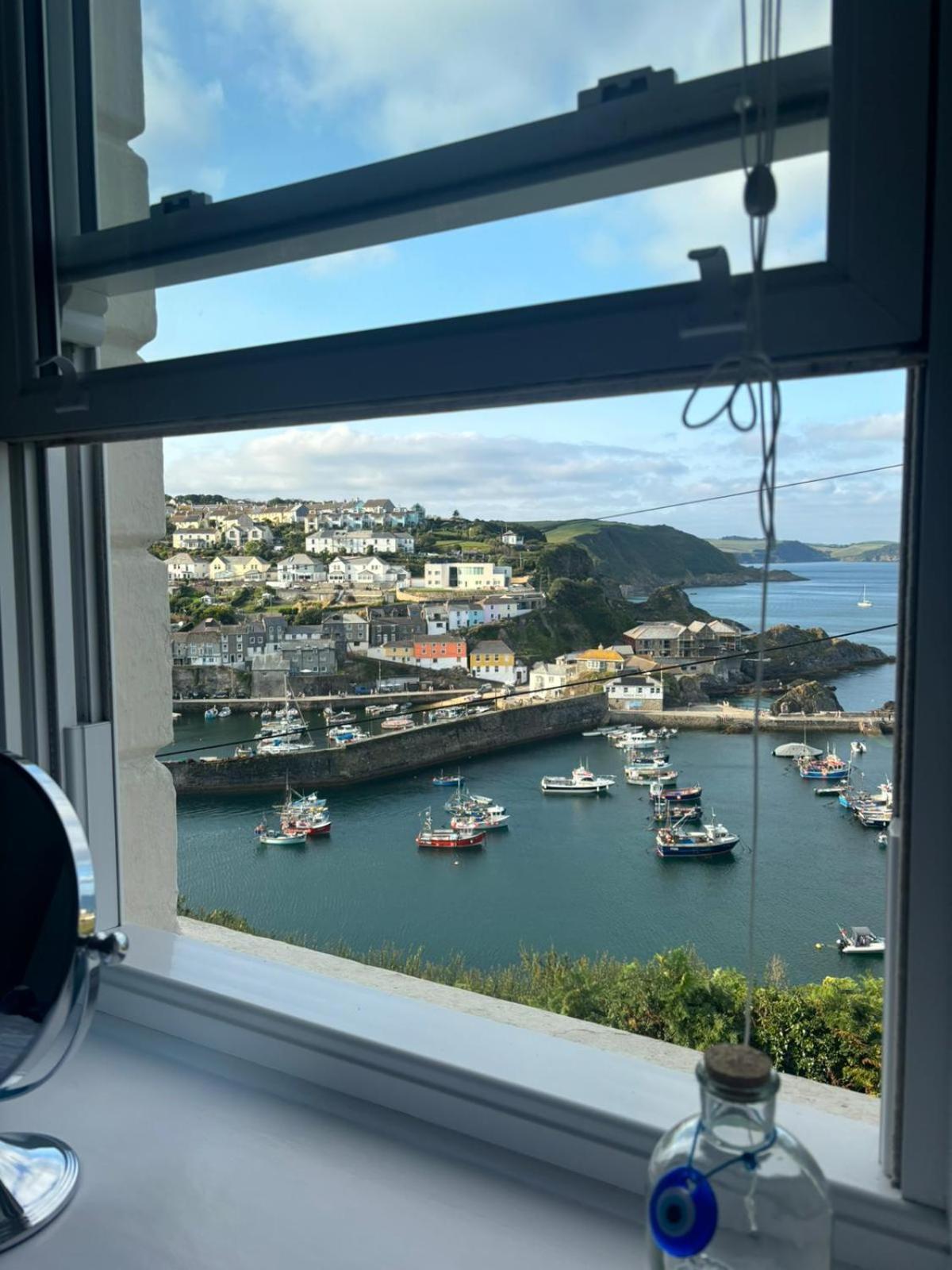 What A View Mevagissey Luaran gambar